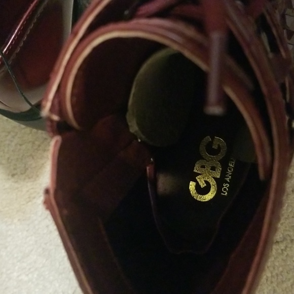 GBG Los Angeles wine booties. NEW. Size 7 - Picture 5 of 7